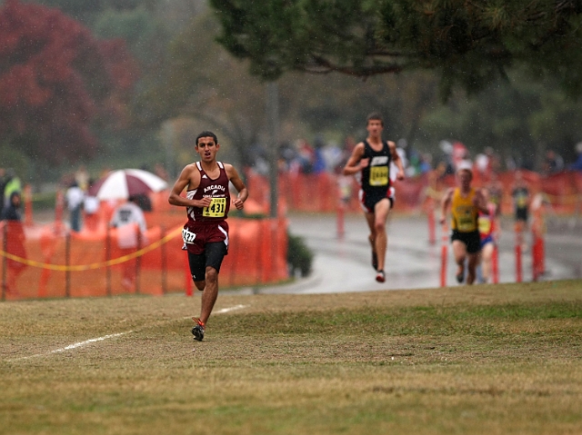 2010CIF XC BD1-1819.JPG - 2010 California CIF Cross Country Championships, Woodward Park, Fresno, California